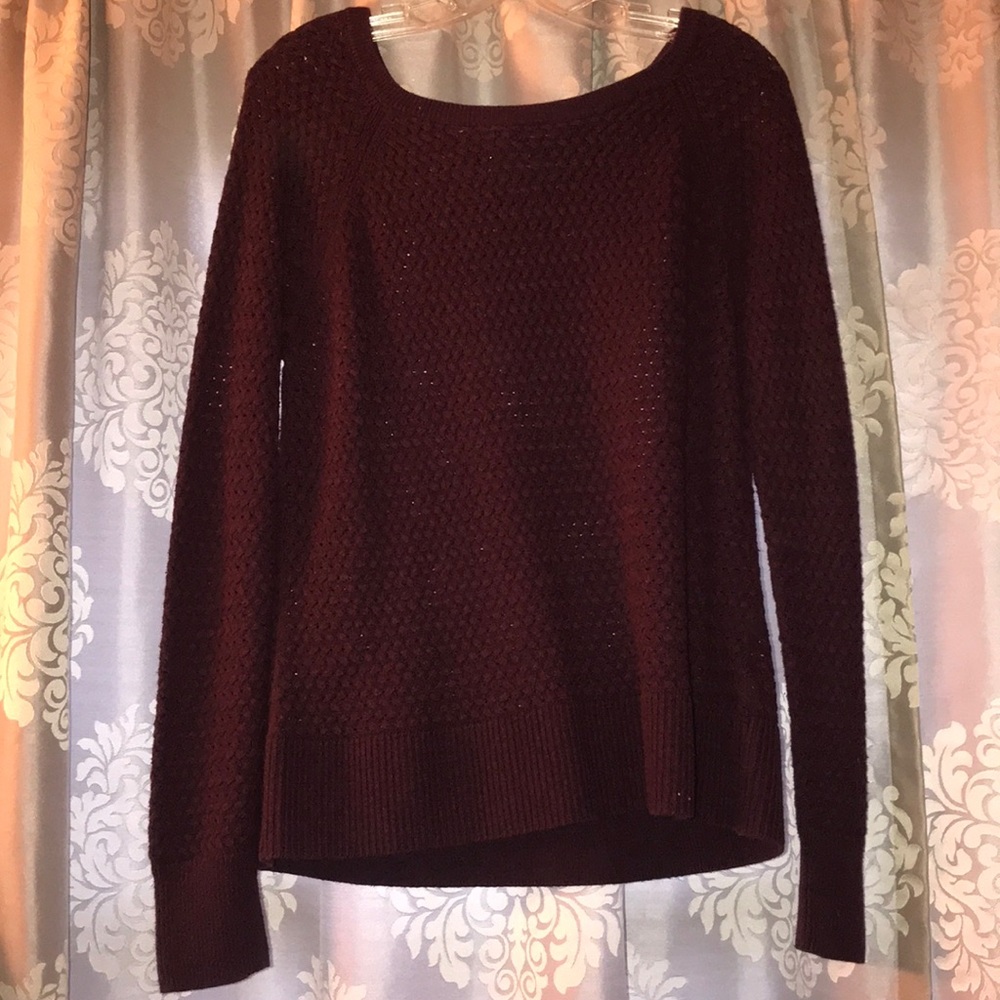 American eagle maroon sweater